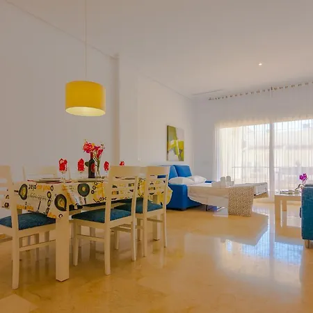 Pueblo Mascarat 6 *